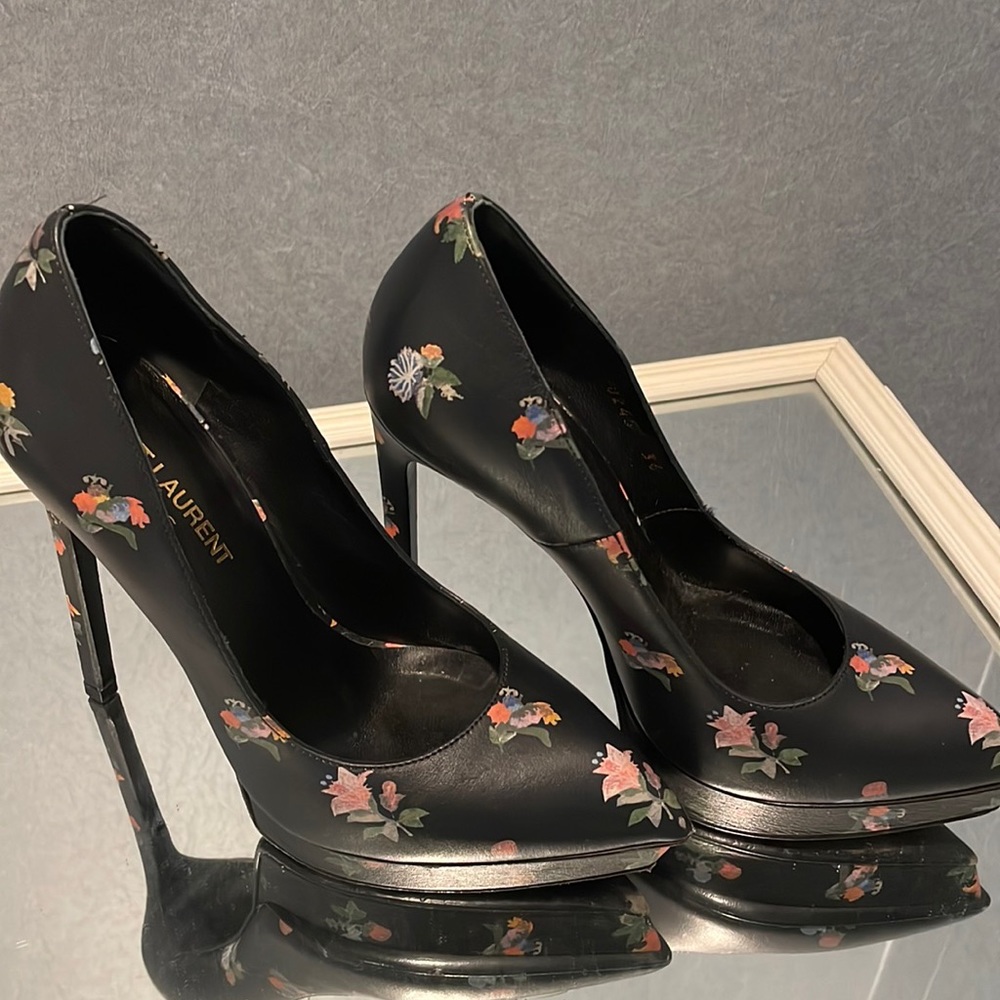 Saint Laurent YSL floral leather pumps with platform. Size 6